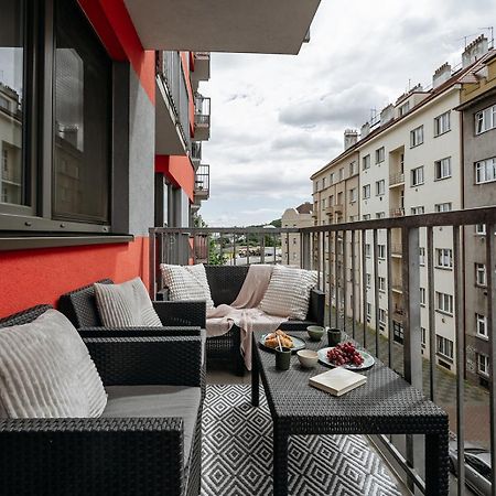 Prague Days - Bright Apartment - Balcony - Private Parking ภายนอก รูปภาพ