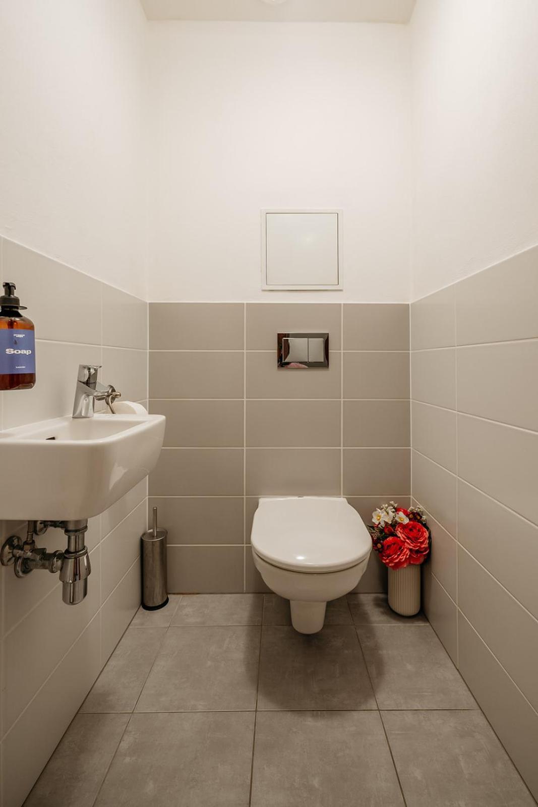 Prague Days - Bright Apartment - Balcony - Private Parking ภายนอก รูปภาพ