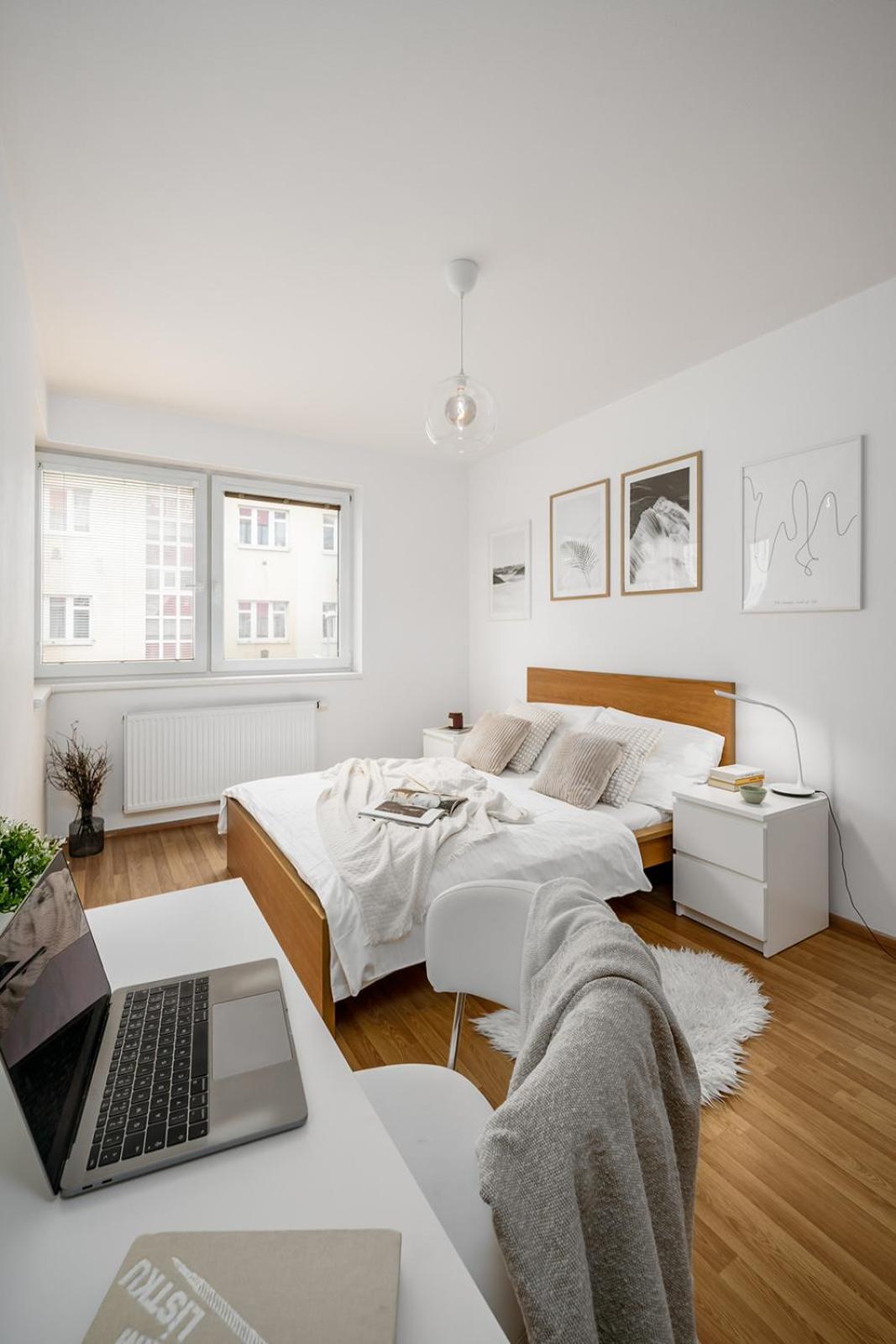 Prague Days - Bright Apartment - Balcony - Private Parking ภายนอก รูปภาพ