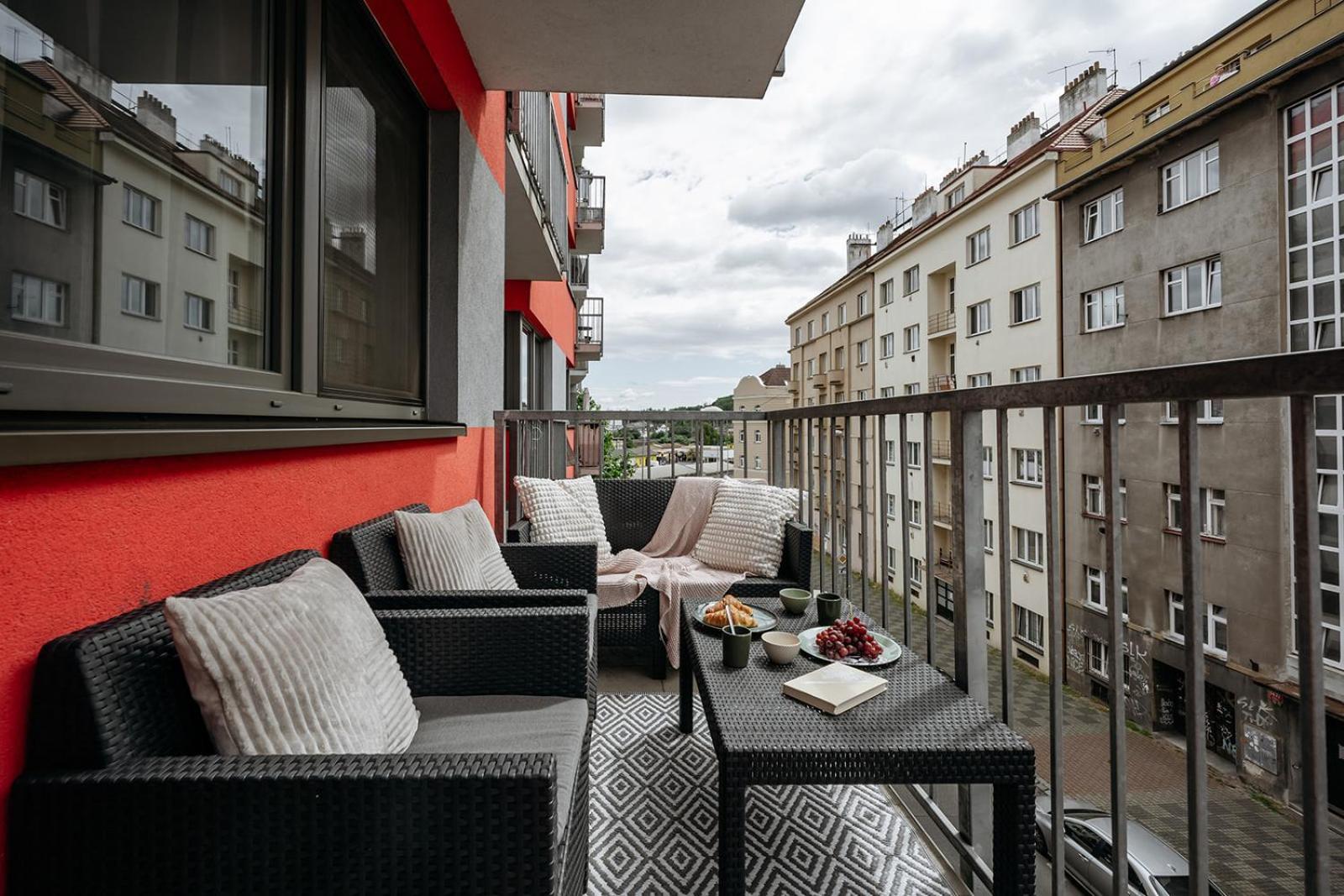 Prague Days - Bright Apartment - Balcony - Private Parking ภายนอก รูปภาพ